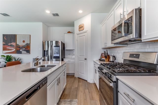 761 Pollyann Trail, Fort Worth, TX 76052