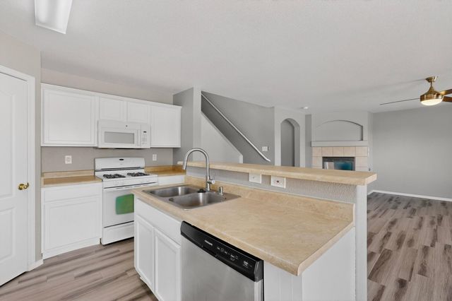 9924 Cerro Largo Place NW, Albuquerque, NM 87114