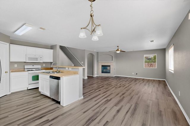 9924 Cerro Largo Place NW, Albuquerque, NM 87114