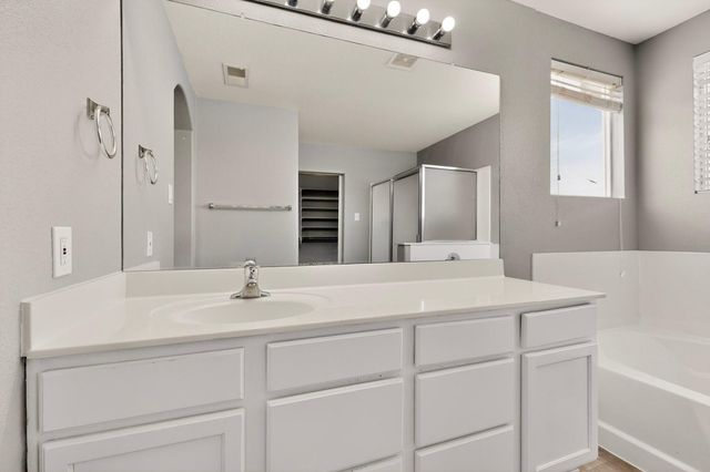 9924 Cerro Largo Place NW, Albuquerque, NM 87114