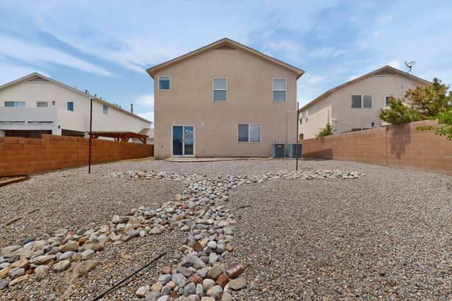 9924 Cerro Largo Place NW, Albuquerque, NM 87114