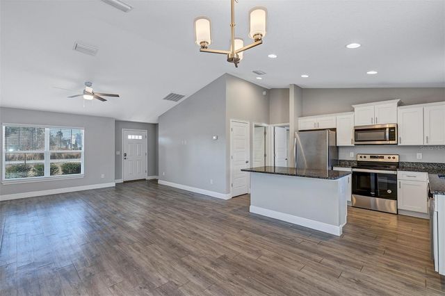 19 BAHIA PASS LOOP, Ocala, FL 34472