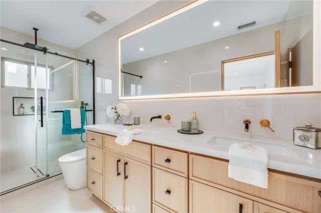 3511 Rose, Long Beach, CA 90807