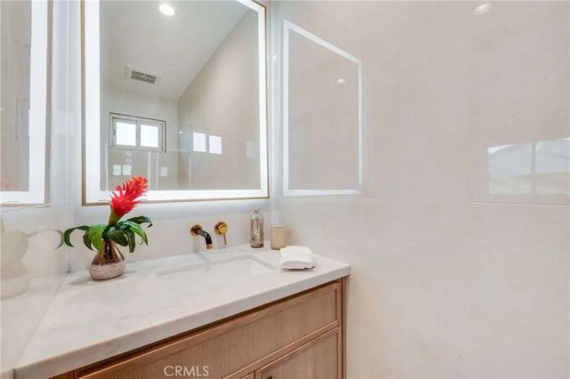 3511 Rose, Long Beach, CA 90807