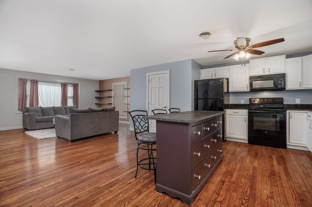 56 Mahogany Run 56, Leominster, MA 01453