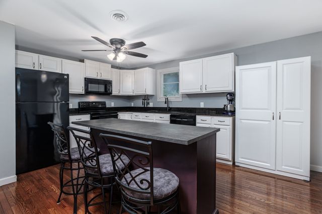 56 Mahogany Run 56, Leominster, MA 01453