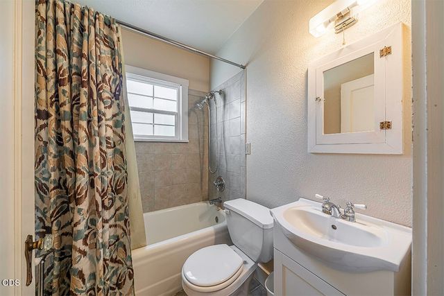 709 NW 2nd Street, Grants Pass, OR 97526