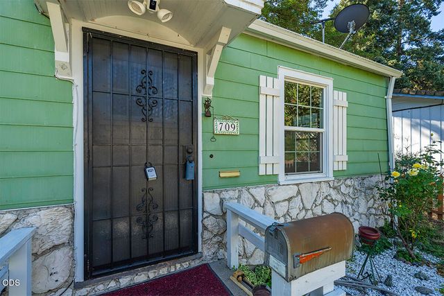 709 NW 2nd Street, Grants Pass, OR 97526
