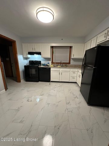 6810 Homestead Dr, Louisville, KY 40214