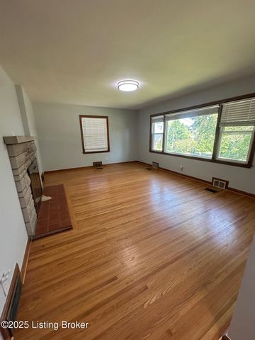 6810 Homestead Dr, Louisville, KY 40214