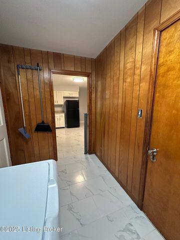 6810 Homestead Dr, Louisville, KY 40214