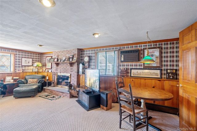 59 Cedar Street, Massapequa, NY 11758