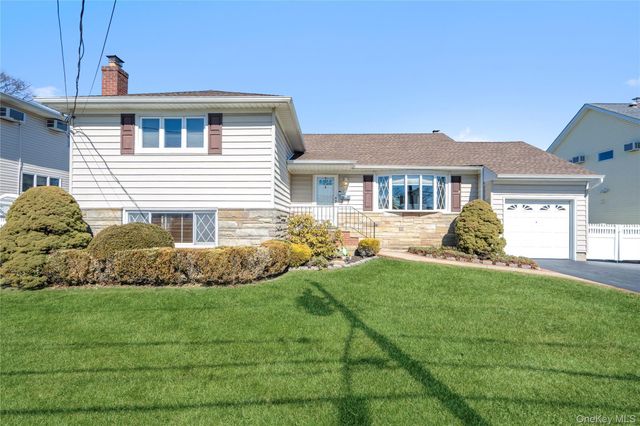 59 Cedar Street, Massapequa, NY 11758