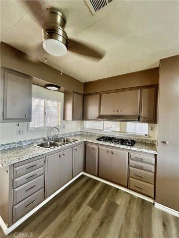 1445 W Florida Ave 56, Hemet, CA 92543