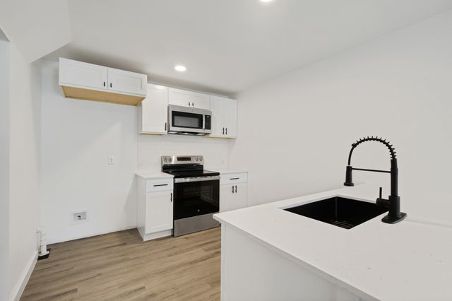 3509 S Hughes Avenue, Fort Worth, TX 76119