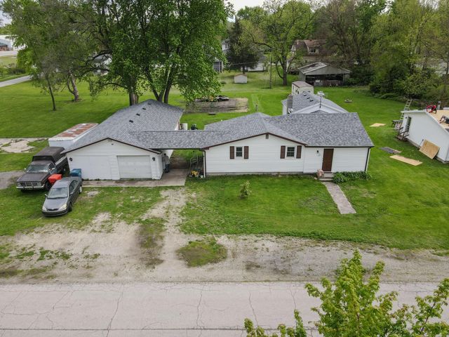 607 E Washington Street, Morocco, IN 47963