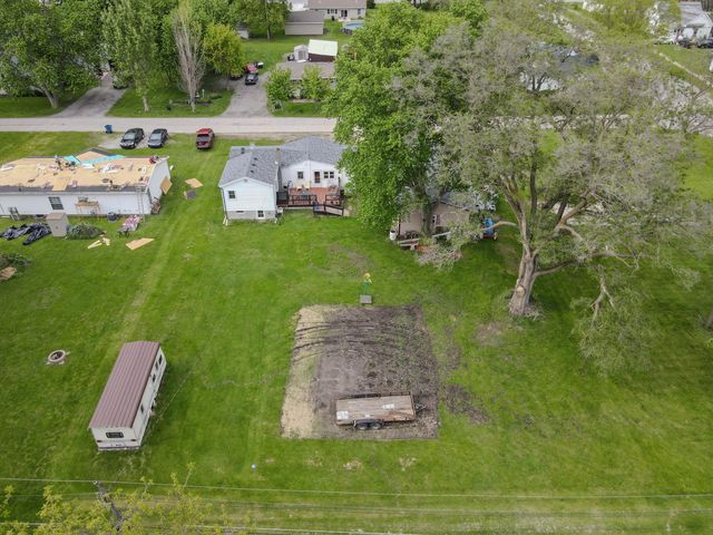 607 E Washington Street, Morocco, IN 47963