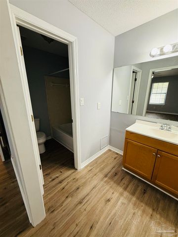 4436 Bellview Ave 5, Pensacola, FL 32526