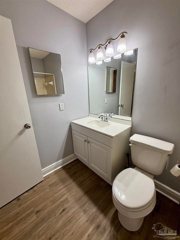 4436 Bellview Ave 5, Pensacola, FL 32526