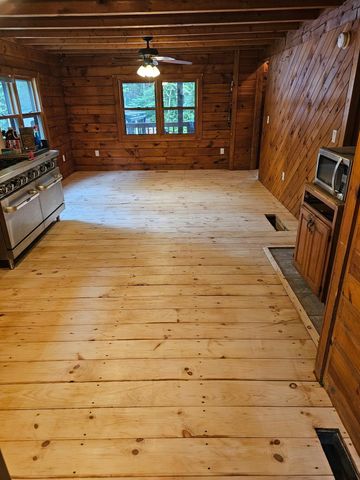 108 Old Bennington Road, Greenfield, NH 03047