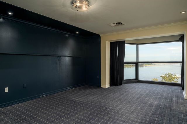 655 S Riverside Dr Apt 1103, Memphis, TN 38103