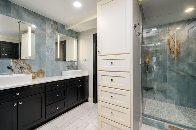 655 S Riverside Dr Apt 1103, Memphis, TN 38103