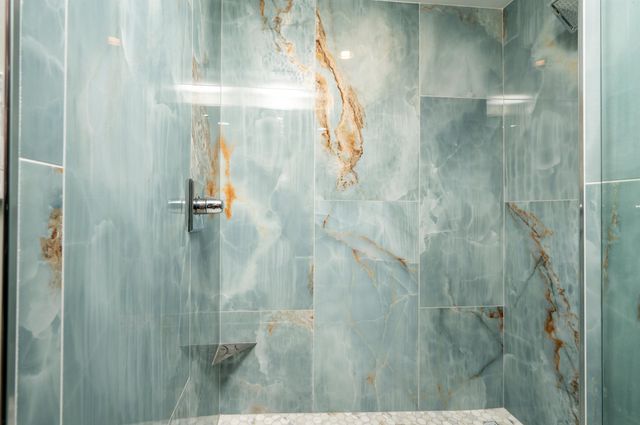 655 S Riverside Dr Apt 1103, Memphis, TN 38103