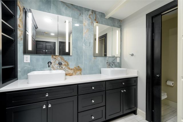 655 S Riverside Dr Apt 1103, Memphis, TN 38103