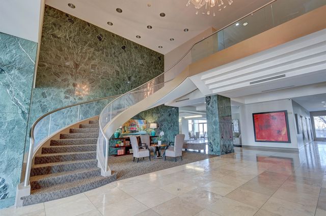 655 S Riverside Dr Apt 1103, Memphis, TN 38103