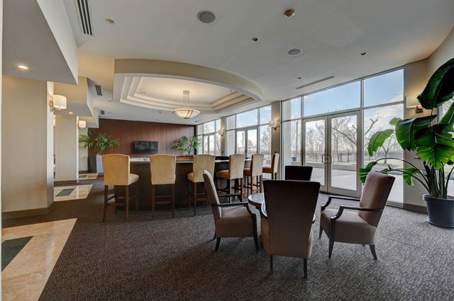 655 S Riverside Dr Apt 1103, Memphis, TN 38103