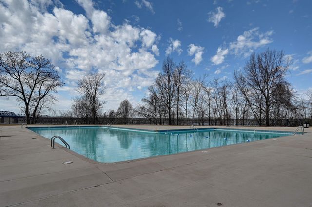 655 S Riverside Dr Apt 1103, Memphis, TN 38103