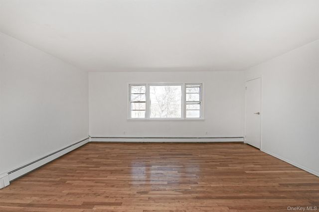 8 Harbor Hill Road 2nd Floor, Glen Cove, NY 11542