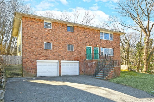 8 Harbor Hill Road 2nd Floor, Glen Cove, NY 11542