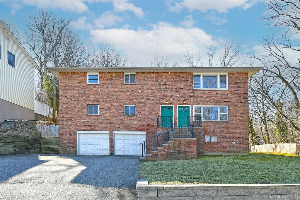 8 Harbor Hill Road 2nd Floor, Glen Cove, NY 11542