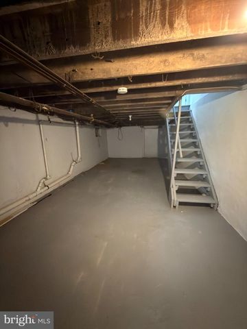 648 EDGEWOOD AVE, Trenton, NJ 08618