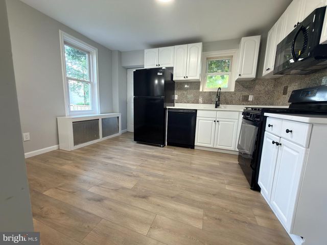 648 EDGEWOOD AVE, Trenton, NJ 08618