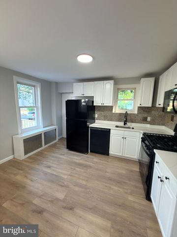 648 EDGEWOOD AVE, Trenton, NJ 08618