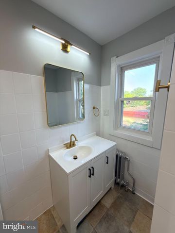 648 EDGEWOOD AVE, Trenton, NJ 08618