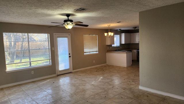 9908 Thrush Street, La Porte, TX 77571