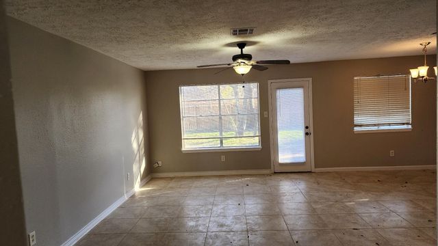 9908 Thrush Street, La Porte, TX 77571