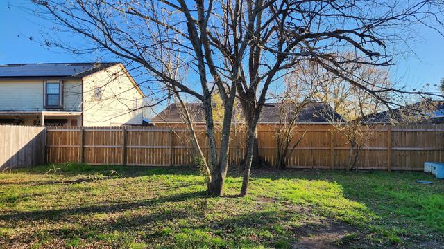 9908 Thrush Street, La Porte, TX 77571