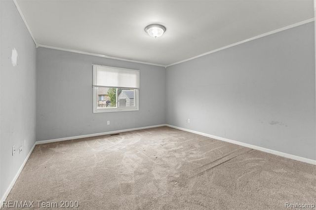 51336 Pinewood Drive, Macomb, MI 48042