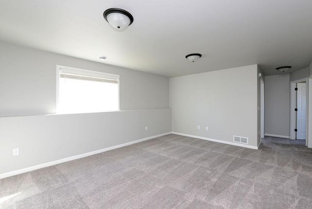 6434 82nd Avenue S, Horace, ND 58047