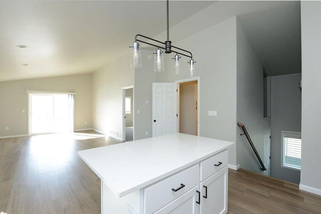 6434 82nd Avenue S, Horace, ND 58047