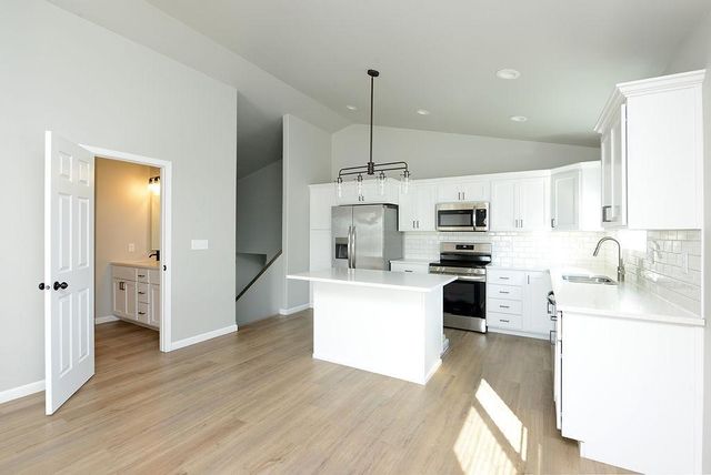 6434 82nd Avenue S, Horace, ND 58047