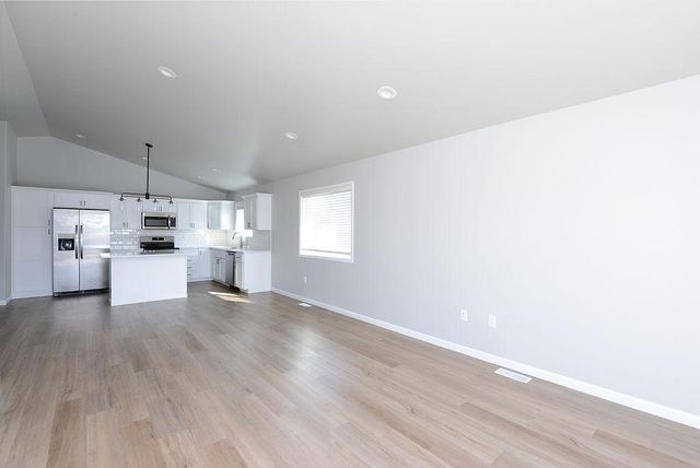 6434 82nd Avenue S, Horace, ND 58047