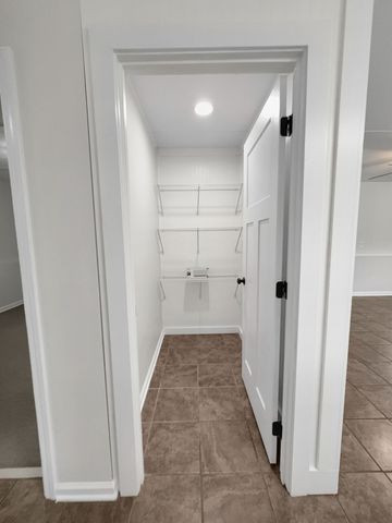 3337 Hartsville Rd, Lafayette, TN 37083