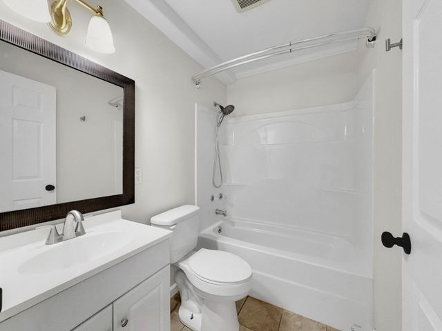 3337 Hartsville Rd, Lafayette, TN 37083