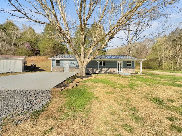 3337 Hartsville Rd, Lafayette, TN 37083