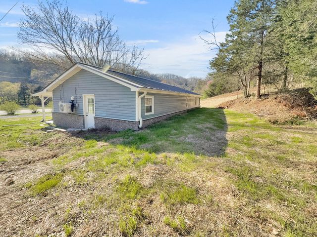 3337 Hartsville Rd, Lafayette, TN 37083